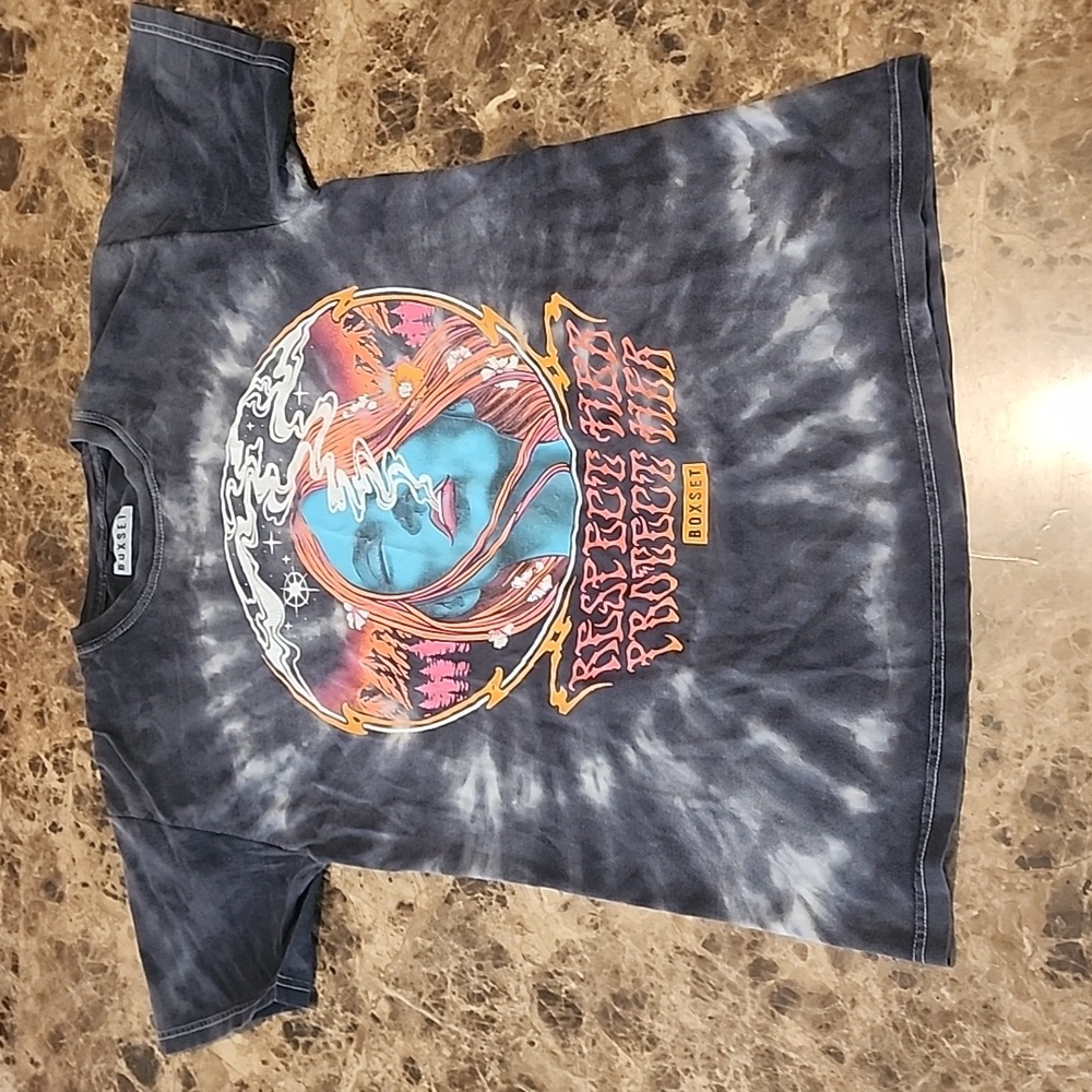 Boxset Graphic Tee Men's Size Medium